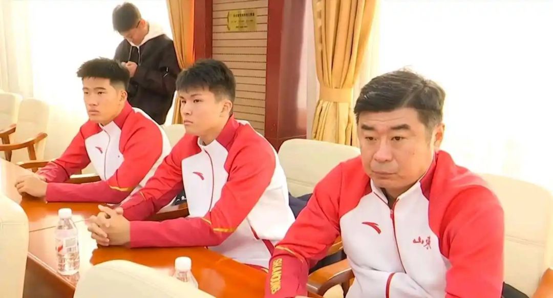 Han Peng: The Shandong team has no choice but to have no one in the frontcourt; they will definitely learn from Xu Genbao’s guidance
