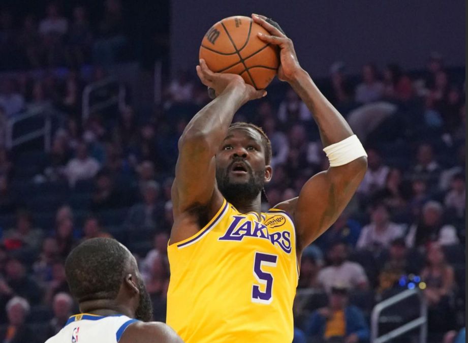 Ayton talks about matchup: It feels like fighting a monster. Guarding him requires the whole team to work together.